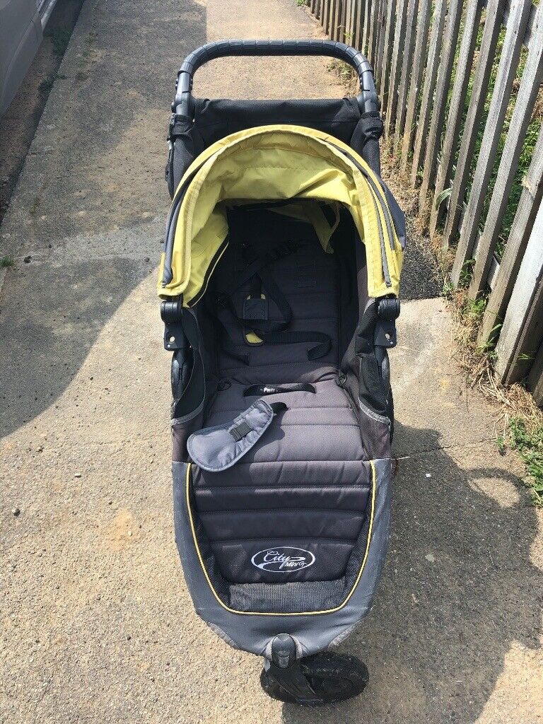 gumtree baby jogger